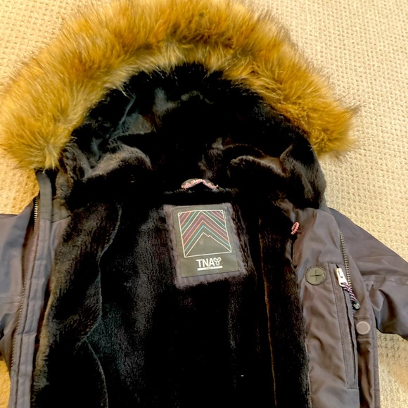 Aritzia TNA Aspen Parka - Picture 4 of 7